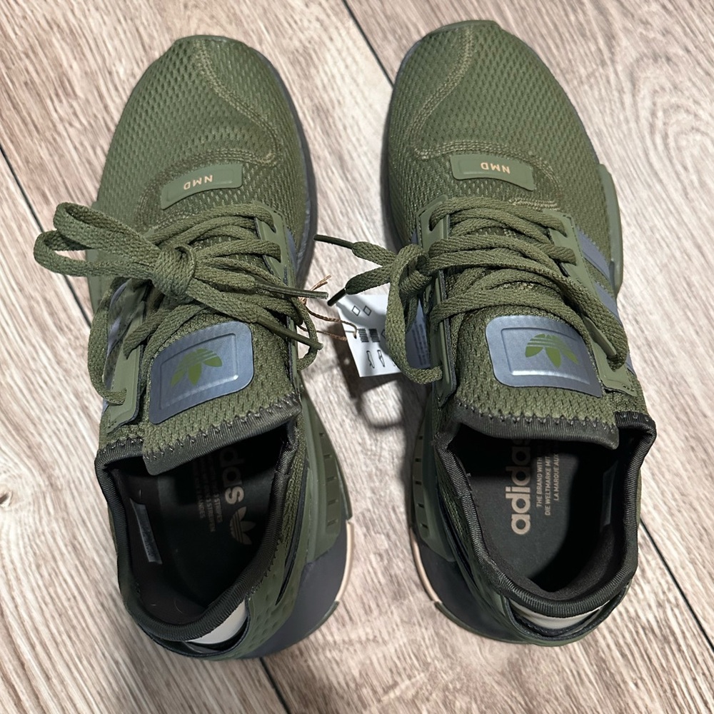 Adidas Men's Olive Green Sneakers